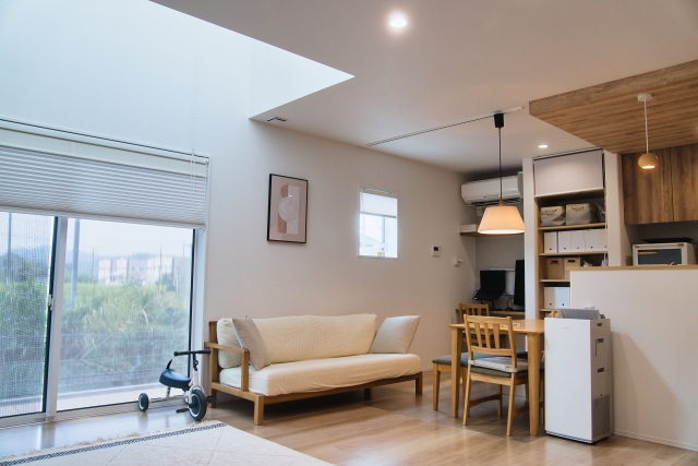 Interior & Furniture Support
